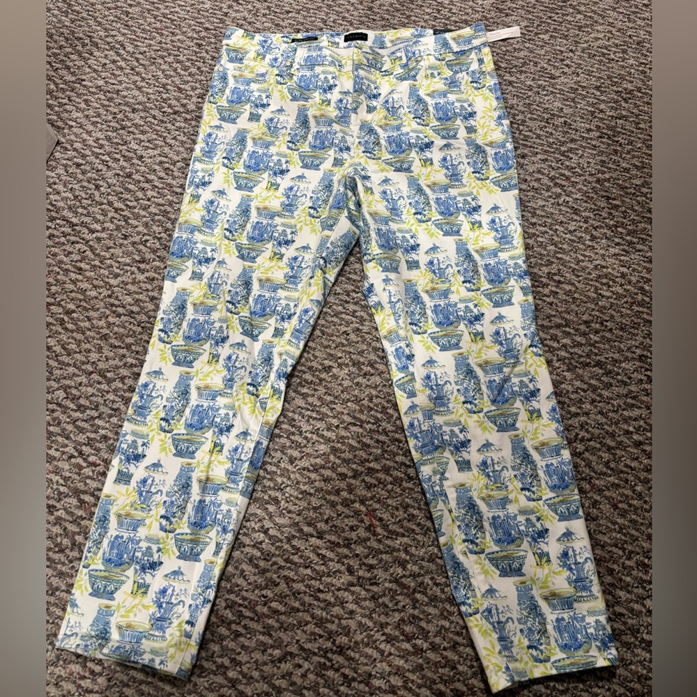 Talbots Size 16 Water Color Vases Jeans
NWT